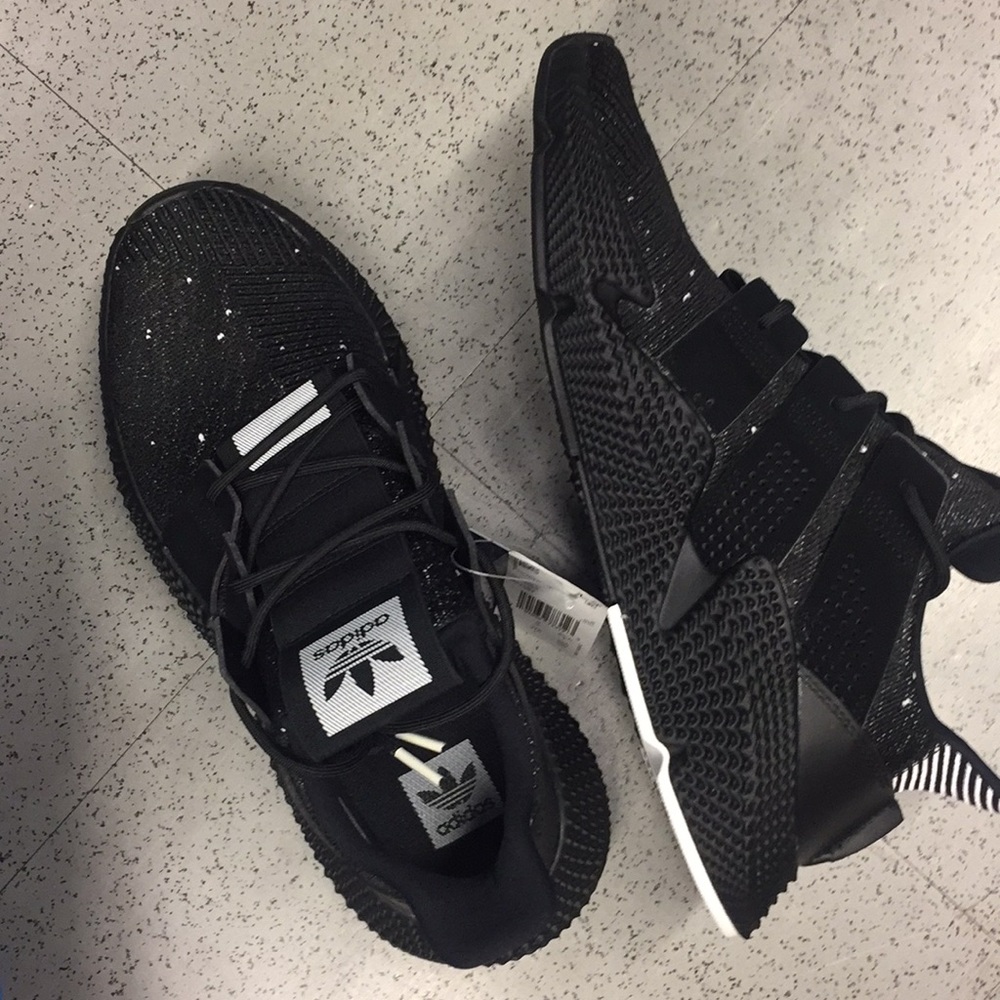 Adidas men sneakers  - Picture 3 of 4